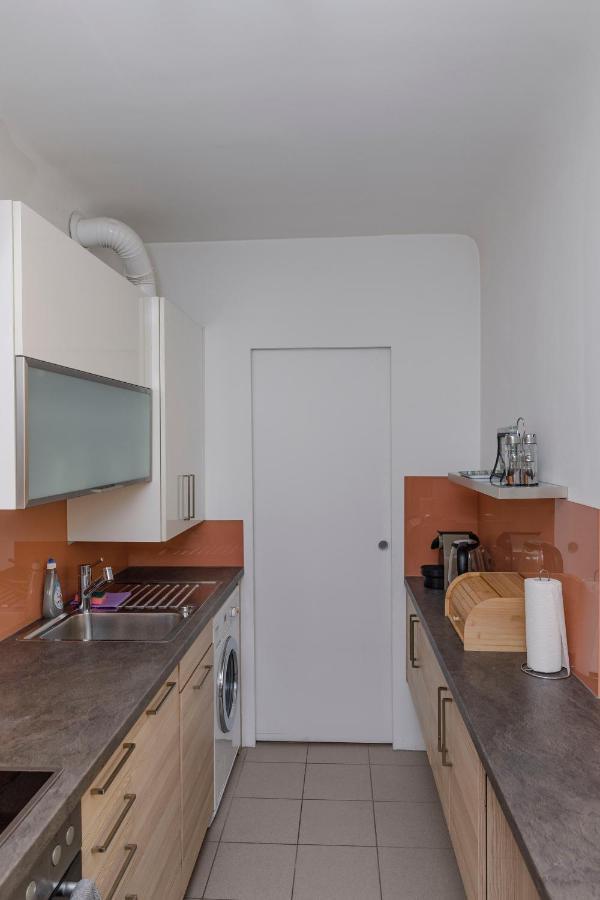 Beautiful 2-Bedroom Apartment Near Schoenbrunn Відень Екстер'єр фото